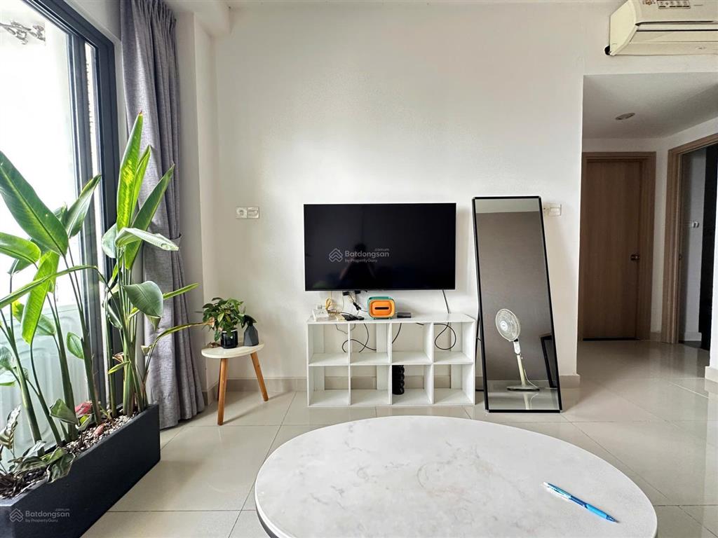 Giá hiếm căn 2pn1wc chỉ 15tr  full nt view sông the sun avenue