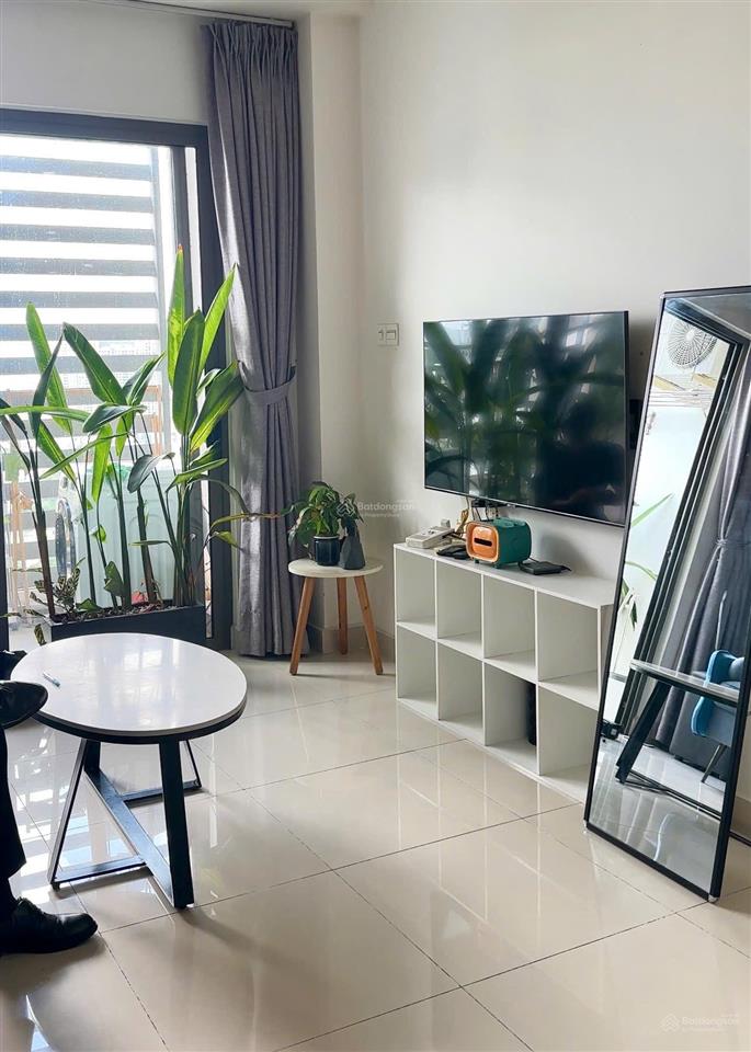 Giá hiếm căn 2pn1wc chỉ 15tr  full nt view sông the sun avenue