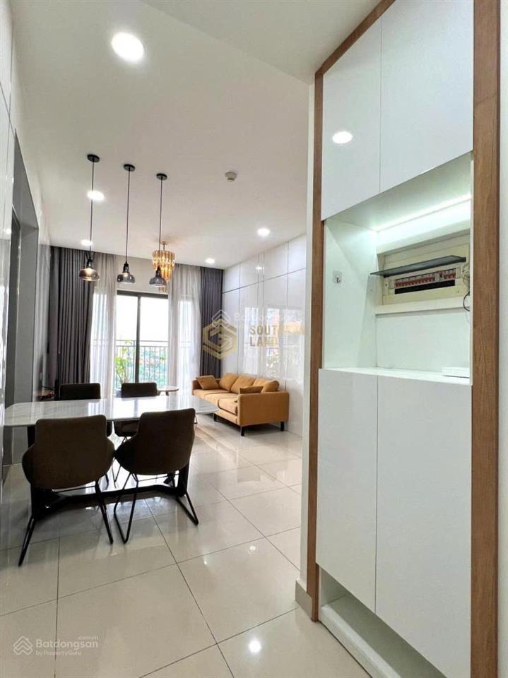 Bán nhanh  3pn full nt chỉ 8,3 tỷ bao hết  the sun avenue  sẵn sổ  giao dịch nhanh chóng.