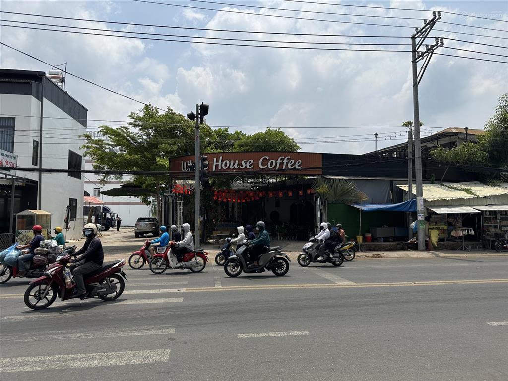 Bidv thanh lý quán café white house mặt tiền tôn đức thắng, phú tân, an giang, 2.000,2m²