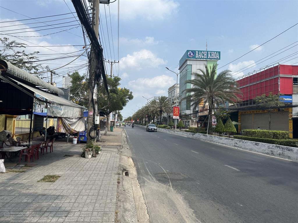 Bidv thanh lý nhà mặt tiền 1789 trần hưng đạo, long xuyên, an giang, dt 1.080,9m2