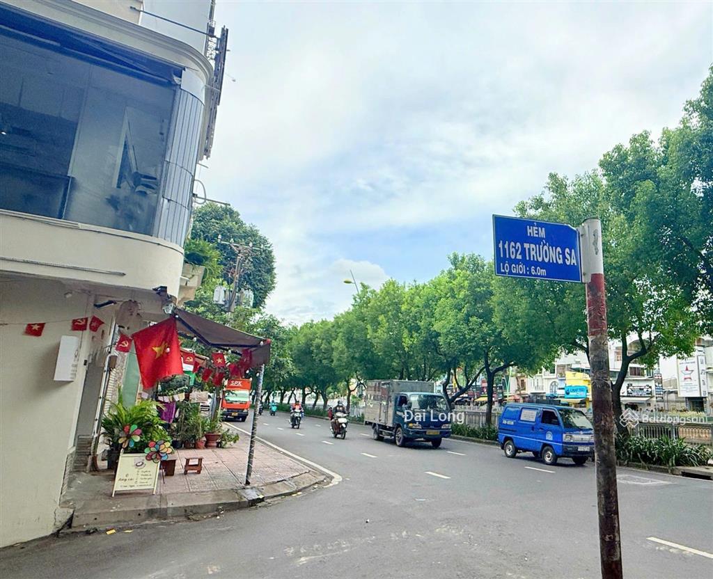 Vào nhà là mê. nhà hẻm 3 xe hơi trường sa,phú nhuận. 4,6x18,5m giá chỉ 22,5 tỷ bớt lộc.