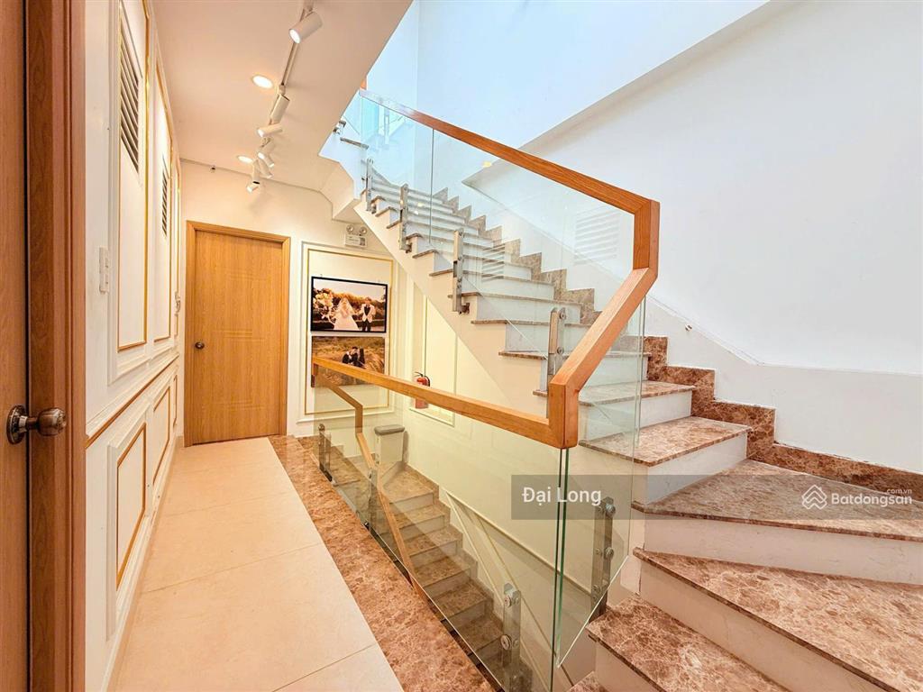 Vào nhà là mê. nhà hẻm 3 xe hơi trường sa,phú nhuận. 4,6x18,5m giá chỉ 22,5 tỷ bớt lộc.