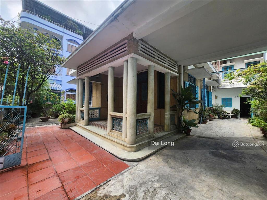 306tr/m2 siêu phẩm góc 2 mặt thoáng hẻm xe hơi ngay chợ bến thành, quận 1