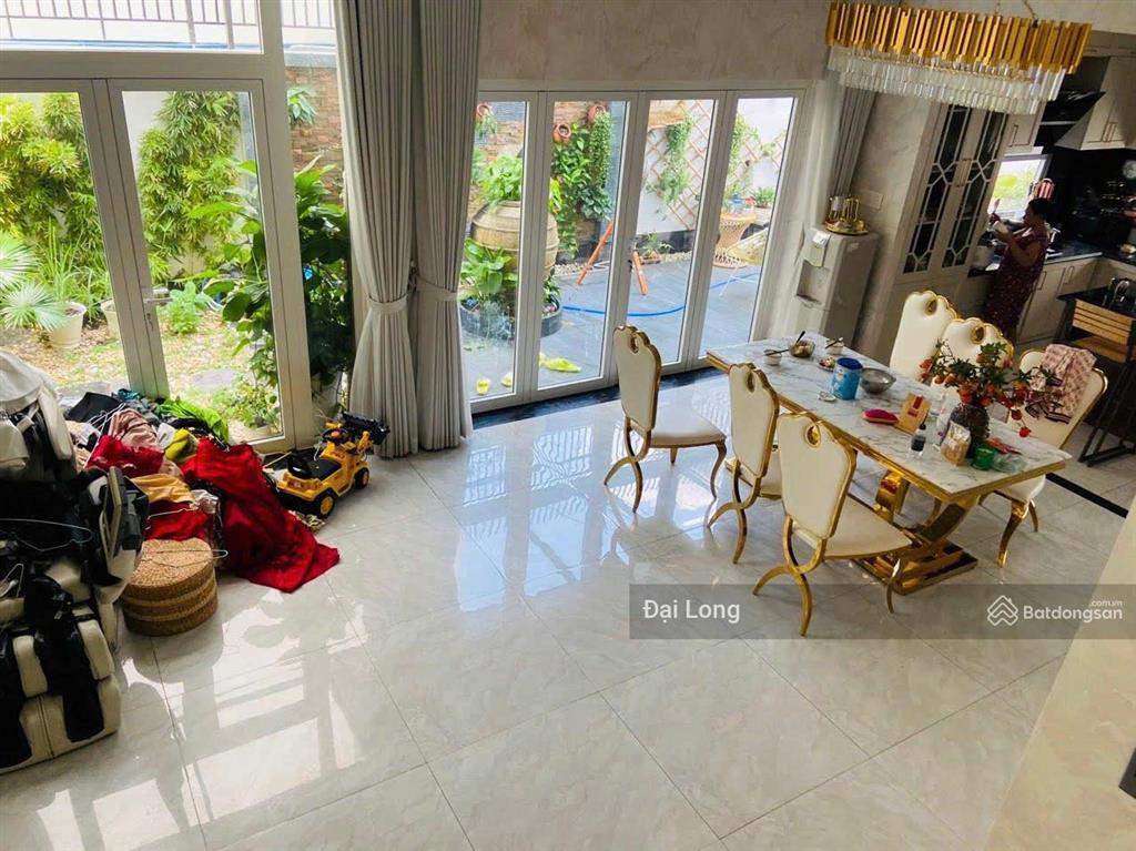 Biệt thự sân vườn sang trọng khu compound đường trần não 9x21m giá 48 tỷ (244tr/m2)