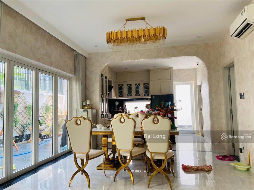 Biệt thự sân vườn sang trọng khu compound đường trần não 9x21m giá 48 tỷ (244tr/m2)