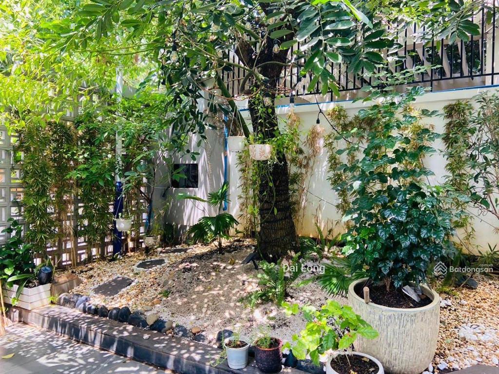 Biệt thự sân vườn sang trọng khu compound đường trần não 9x21m giá 48 tỷ (244tr/m2)