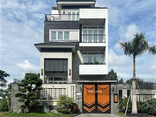 Biệt thự đẹp chuẩn 5 sao ngay trung tâm hành chính tp.thủ đức 10x23m giá 75 tỷ