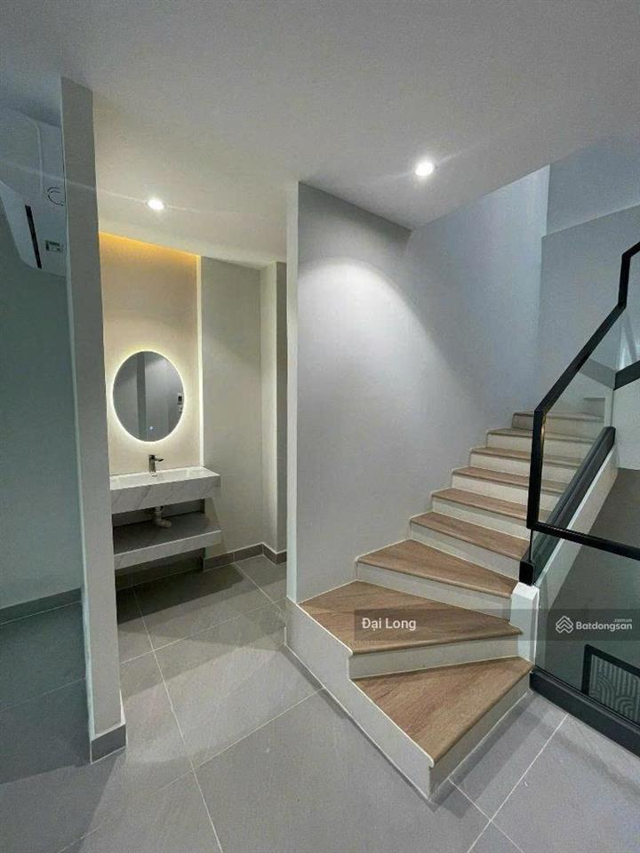 Mặt tiền trung tâm quận 1 gần chợ bến thành  cạnh công viên 23 tháng 9 chỉ 34 tỷ