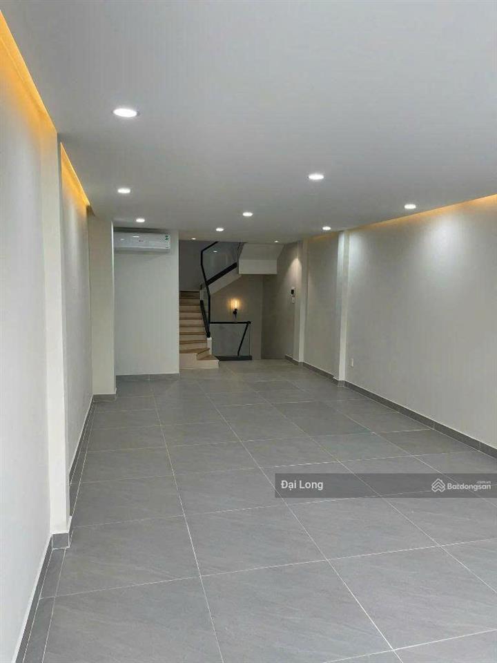 Mặt tiền trung tâm quận 1 gần chợ bến thành  cạnh công viên 23 tháng 9 chỉ 34 tỷ