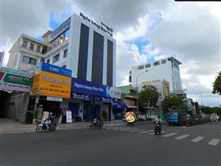 Tòa nhà 5 tầng mặt tiền lũy bán bích 13x28m nở hậu 13,1m hđt 250/tháng ký 10 năm.