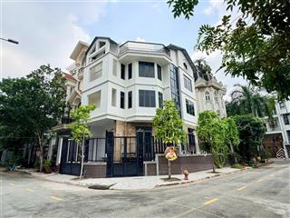 Biệt thự đẹp góc 2 mt khu compound thủ đức house hầm 3 tầng 161,7m2 giá 60 tỷ thương lượng.