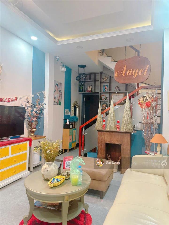 Mặt tiền kinh doanh nguyễn trọng tuyển phú nhuận chỉ 234 triệu/m2. giá bán 16,5 tỷ