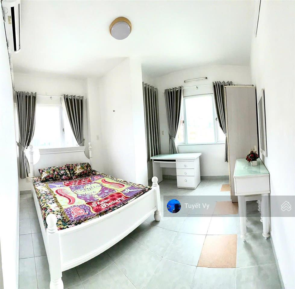 Đầu tư mới bán gấp ch vạn đô, 1 tỷ 950, quận 4, 68m2, 2pn  2wc (lộc mua bán 50 triệu)