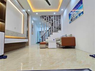 Cần bán nhà 5 tầng  full nội thất  dt38m2  ngõ thông  gần kđt đại kim  8.95 tỷ có thương lượng