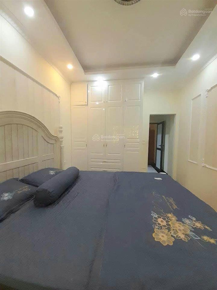 Nhà dân xây chắc chắn  nội thất cực sịn  4 tầng  sổ đỏ nở hậu  ngõ thoáng sáng  ở sướng.