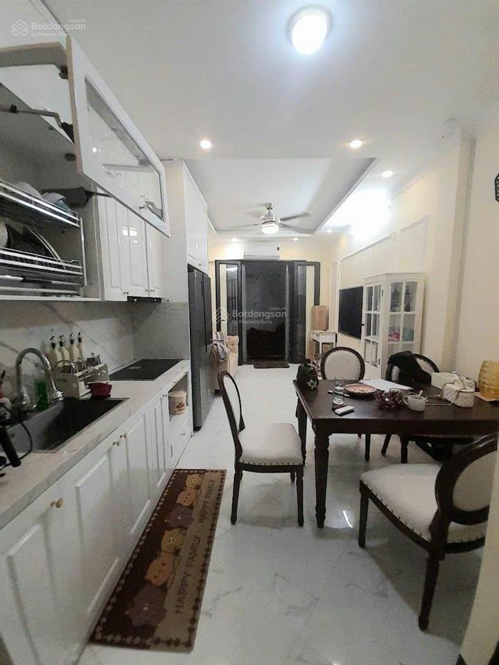 Nhà dân xây chắc chắn  nội thất cực sịn  4 tầng  sổ đỏ nở hậu  ngõ thoáng sáng  ở sướng.