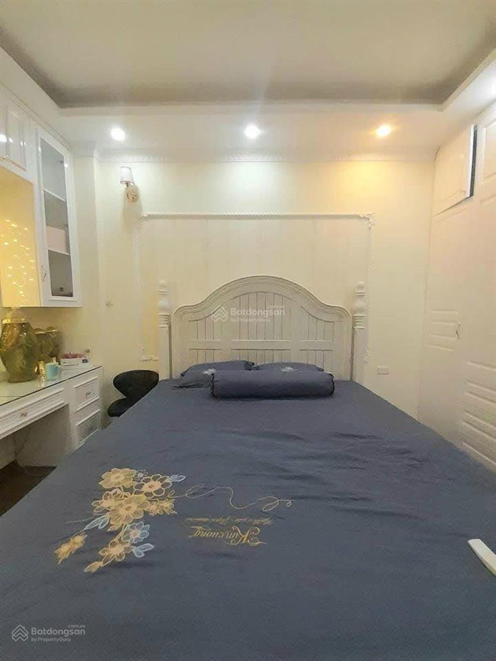 Nhà dân xây chắc chắn  nội thất cực sịn  4 tầng  sổ đỏ nở hậu  ngõ thoáng sáng  ở sướng.