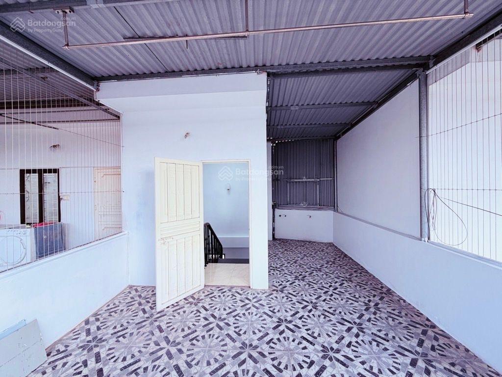 Cực hiếm nhỉnh 8t  36m2  #bồđề  2 thoáng  ô tô đỗ cổng  thông hồng tiến  vị trí cực đẹp.