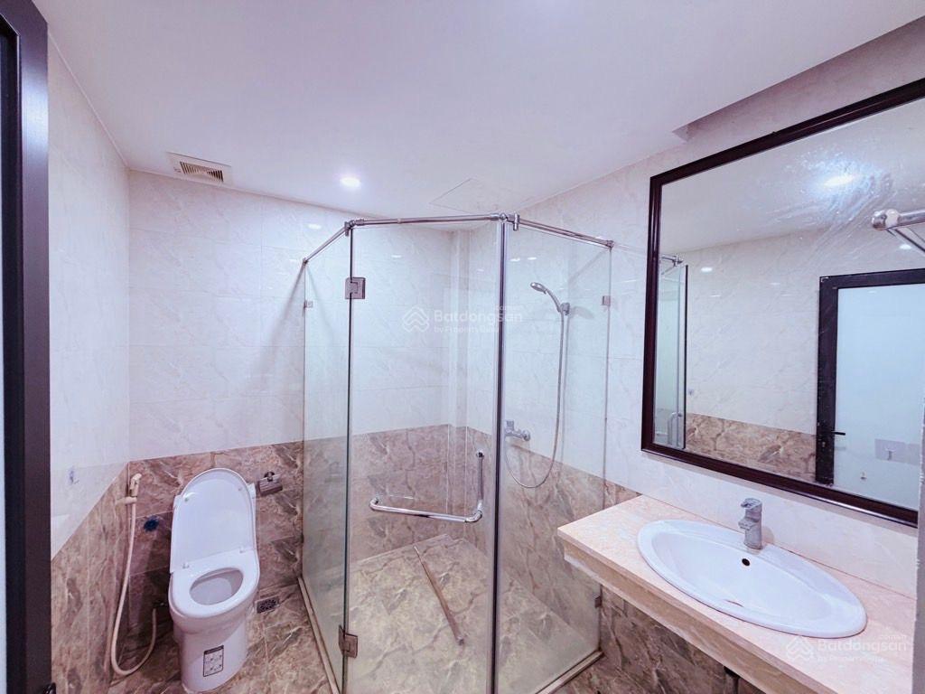 Cực hiếm nhỉnh 8t  36m2  #bồđề  2 thoáng  ô tô đỗ cổng  thông hồng tiến  vị trí cực đẹp.