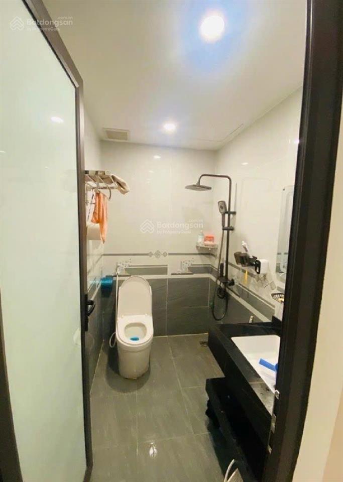 Nhỉnh 11 tỷ  nguyễn văn cừ  44m2 x 5 tầng 5 ngủ  full nội thất  duy nhất 1 căn