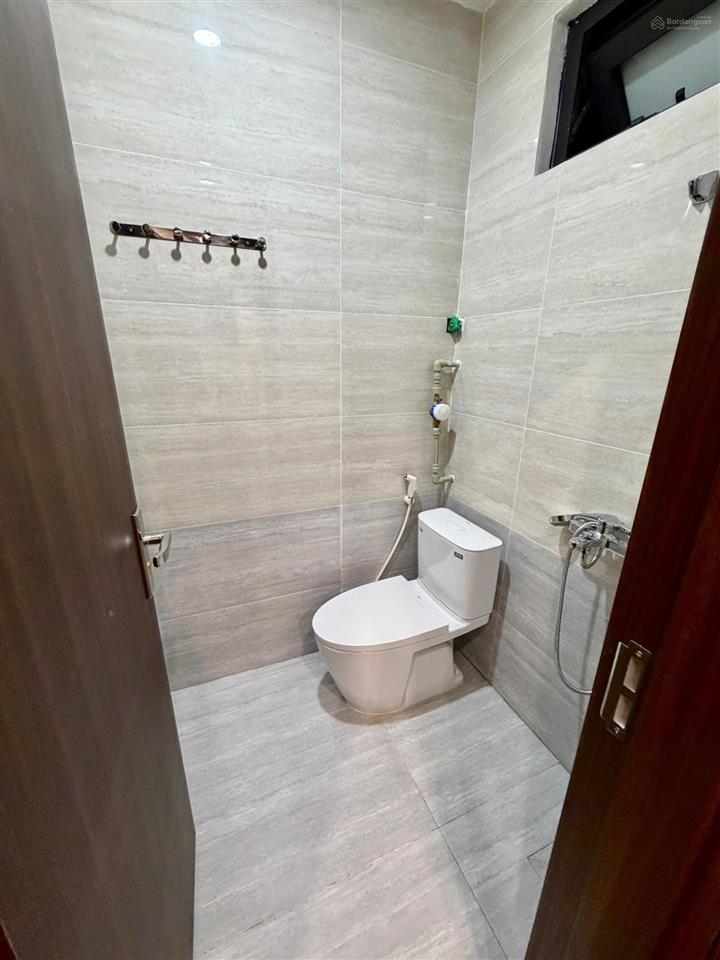 Cho thuê căn hộ khép kín gác lửng tại tốt, ngách 17, ngõ 117, phố 8/3, 4 triệu, 20m2