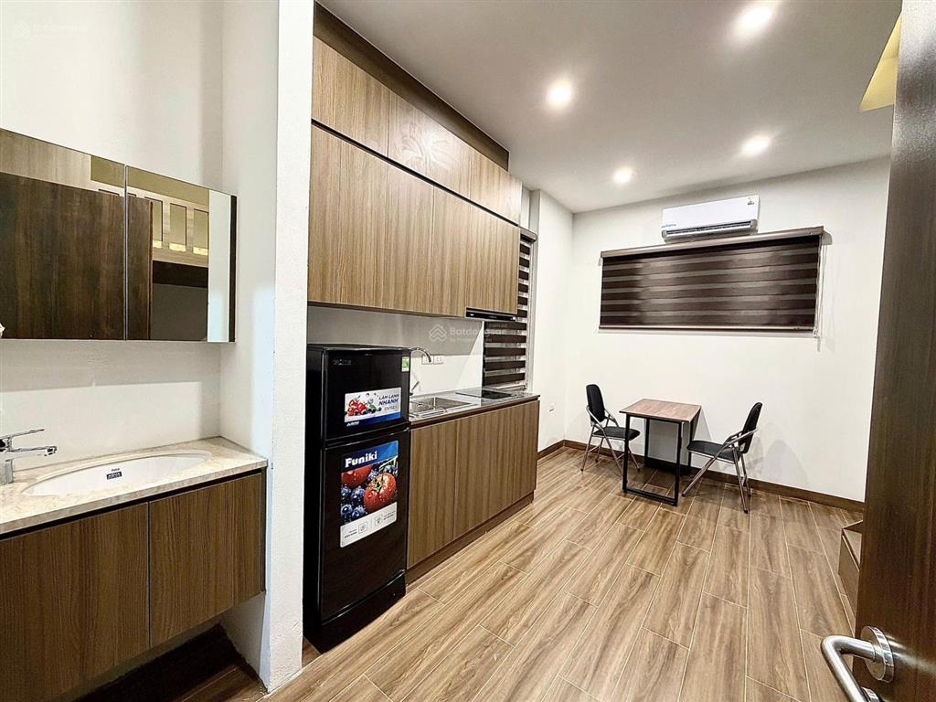 Cho thuê căn hộ khép kín gác lửng tại tốt, ngách 17, ngõ 117, phố 8/3, 4 triệu, 20m2