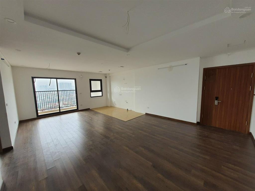 Cho thuê chcc 101m2 tầng 14 viễn đông star