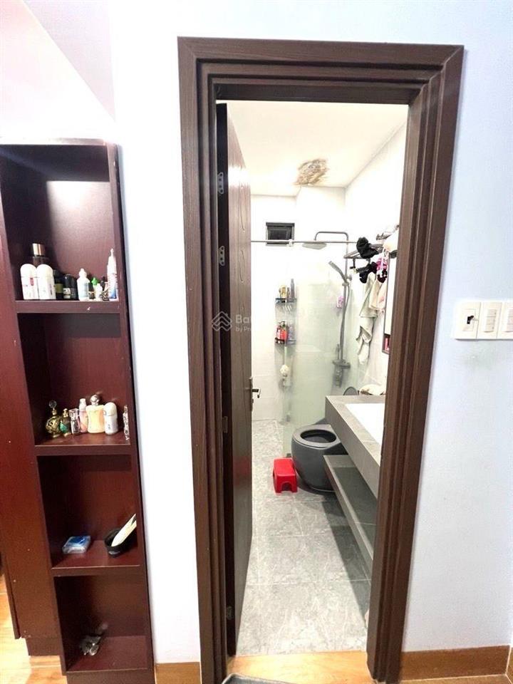 Nguyễn thị thập nối dài  kế bên khu bộ công an  nhà 2 tầng chủ tự xây để ở chắc chắn  53m2