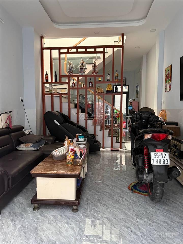 Nguyễn thị thập nối dài  kế bên khu bộ công an  nhà 2 tầng chủ tự xây để ở chắc chắn  53m2
