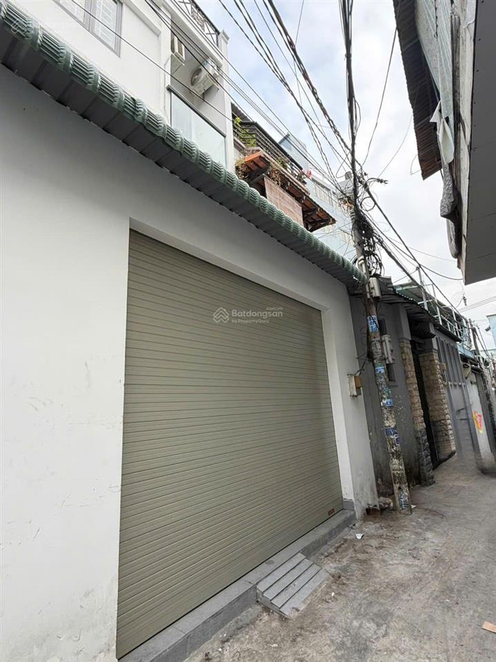 Nhà 3 tầng ngay cầu tân thuận  54m2 (4,5 x12)  chỉ 5,25 tỉ (còn tl)