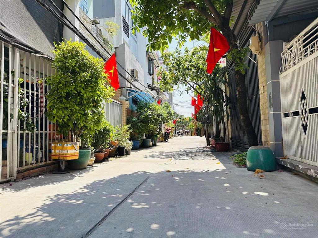 Nhà 2 tầng  hẻm xe hơi  bùi văn ba  86m²  8 tỷ 8