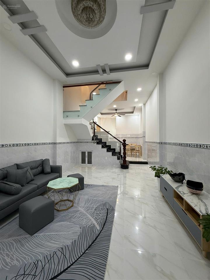 Nhà 2 tầng  100m ra xe tải tránh  56m²  5 tỷ 590