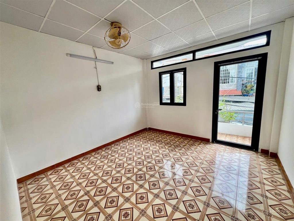 Nhà 2 tầng  45m²  phú thuận  4,45 tỉ