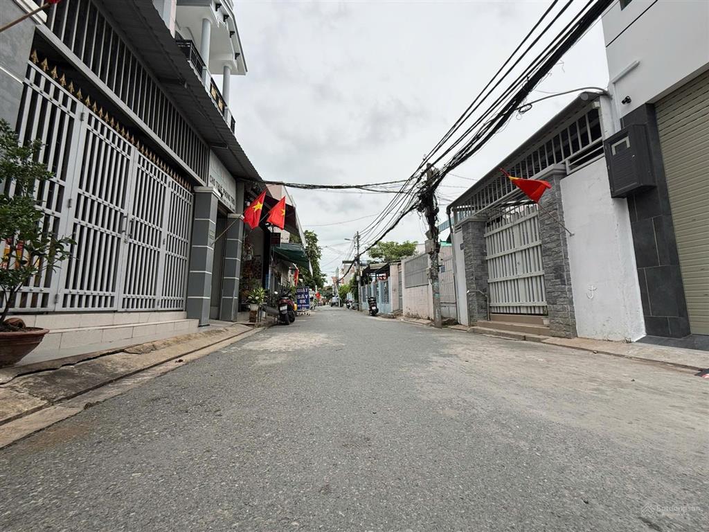 Siêu phẩm 4 tầng  mt đường nhựa  thang máy xịn sò  75m²  15 tỷ 8