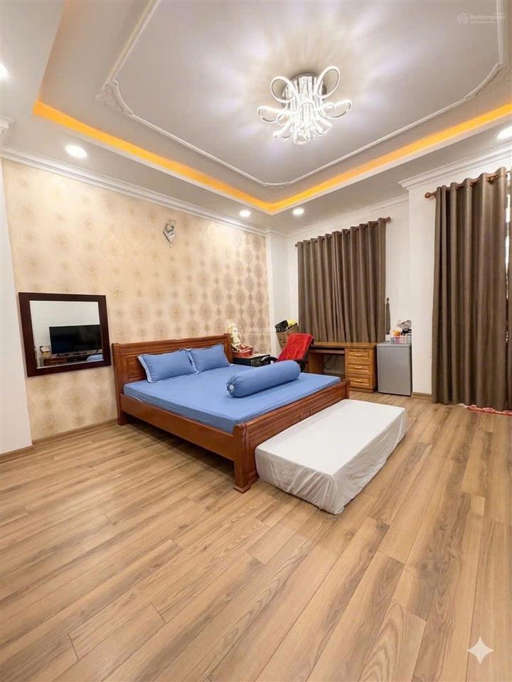 Nhà 4 tầng  ô tô tránh nhau  gần lý phục man  56m²  12 tỷ 7