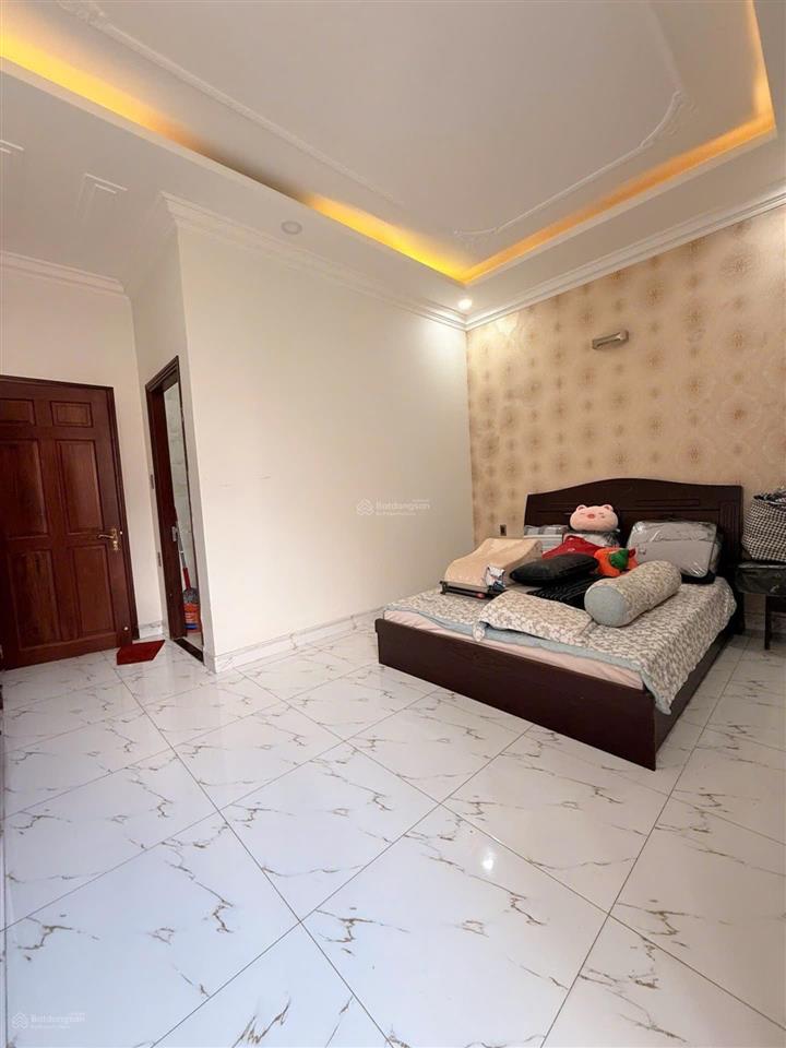 Nhà 4 tầng  ô tô tránh nhau  gần lý phục man  56m²  12 tỷ 7