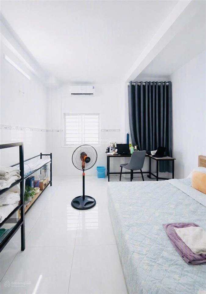 Nhà 2 tầng ở ngay  hẻm xe hơi  gần chợ phú thuận  51m2  nhỉnh 5 tỷ