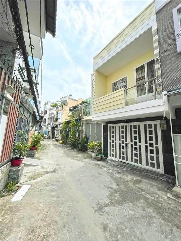 Nhà 2 tầng xe hơi đến nhà gần đường số 10 hẻm 5m 4,65 tỷ