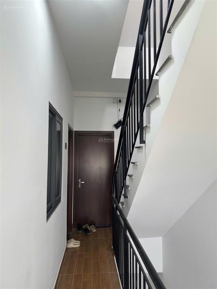 Bán chdv 4 tầng 62m2 gần hẻm xe hơi 10 phòng 45 triệu/tháng 6tỷ95