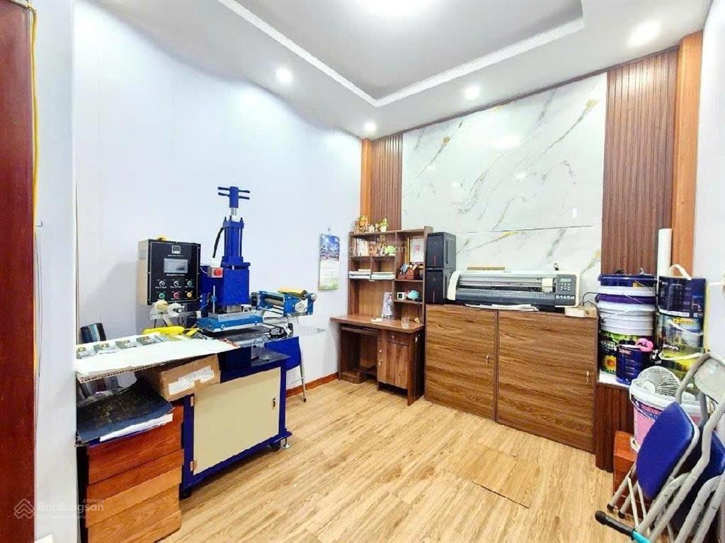 Bán nhà phân lô thanh xuân, 40m2, ô tô đỗ cửa, kinh doanh, hơn 9 tỷ