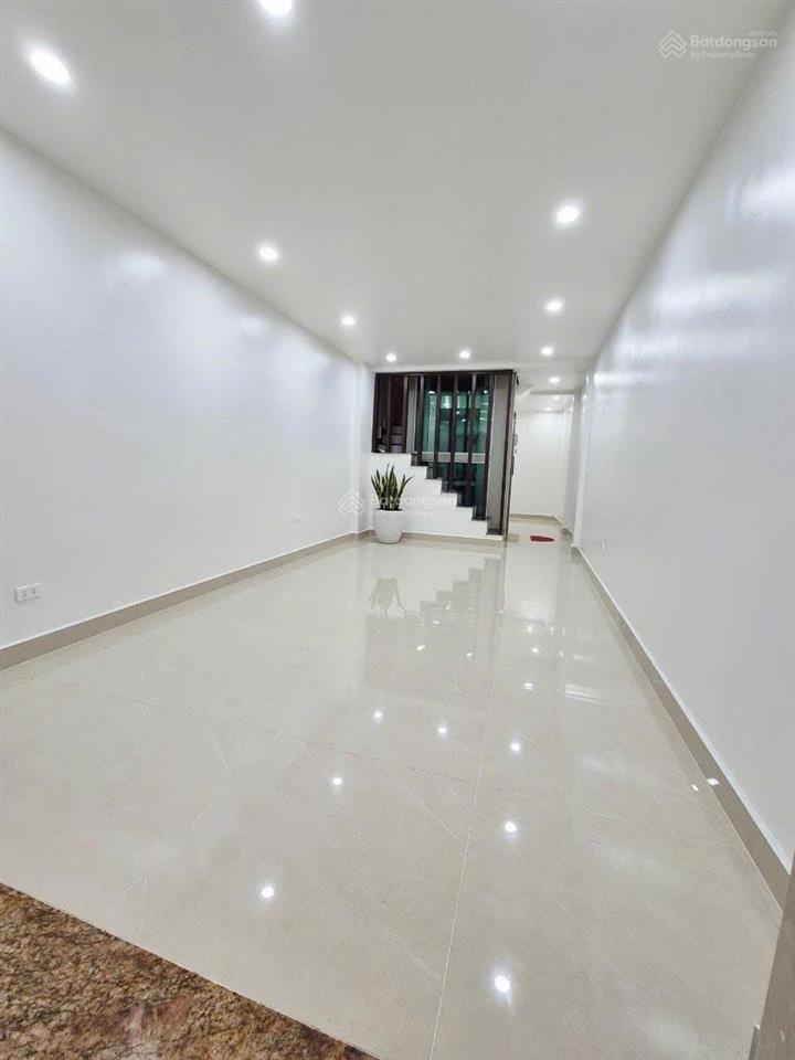 Cần bán nhà ô tô đỗ cửa tôn đức thắng, 45m2, 5 tầng thang máy, ngõ thông, kinh doanh, đẹp long lanh