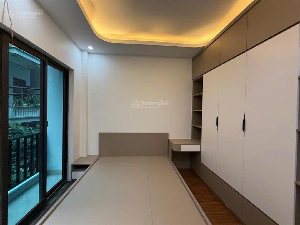 Bán nhà hoàng mai ô tô đỗ cửa, 2 mặt ngõ thoáng, 38m2x5 tầng, kinh doanh, cho thuê, tặng nội thất
