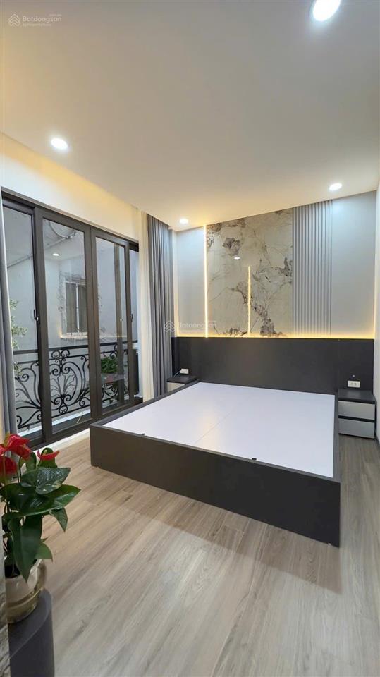 Bán siêu phẩm tam trinh, minh khai, 38m2x5 tầng thang máy, nhà mới full nội thất, gần phố, ở ngay