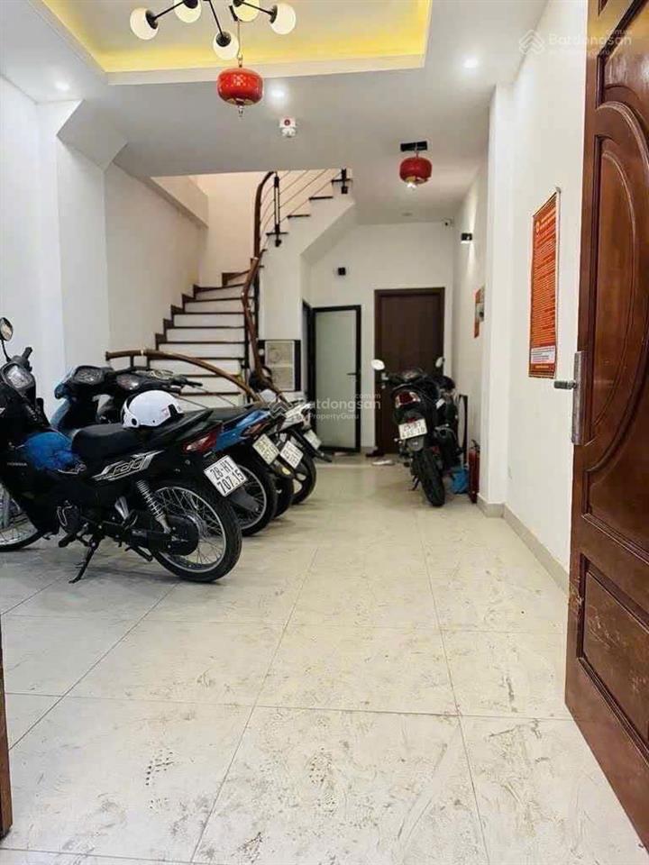 Bán tòa nhà dòng tiền trường chinh, 42m2x5 tầng, 9 phòng ngủ, doanh thu 30 triệu/tháng, chỉ 11,5 tỷ