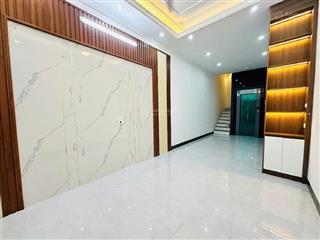 Chính chủ cần bán nhà cát linh, 40m2, 5 tầng thang máy, 70m ra phố, gần ga tàu điện, chỉ 10,79 tỷ