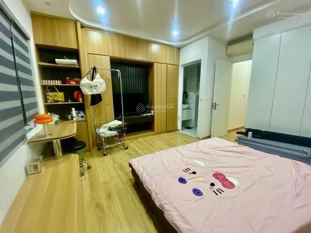 Chính chủ cần bán nhà kim ngưu, 40m2x5 tầng, lô góc, ngõ thông, kinh doanh nhỏ, chỉ 9,x tỷ