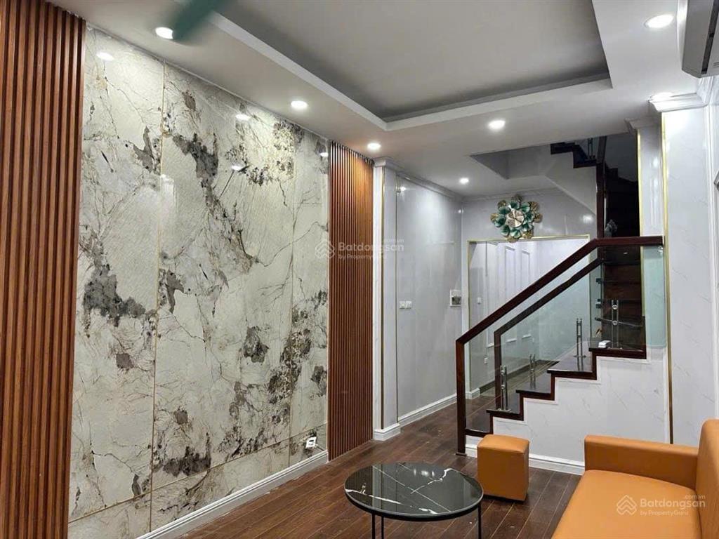 Cần bán gấp nhà nguyễn ngọc nại, cù chính lan, 53m2, ô tô vào nhà, 20m ra phố, nhà có khe thoáng