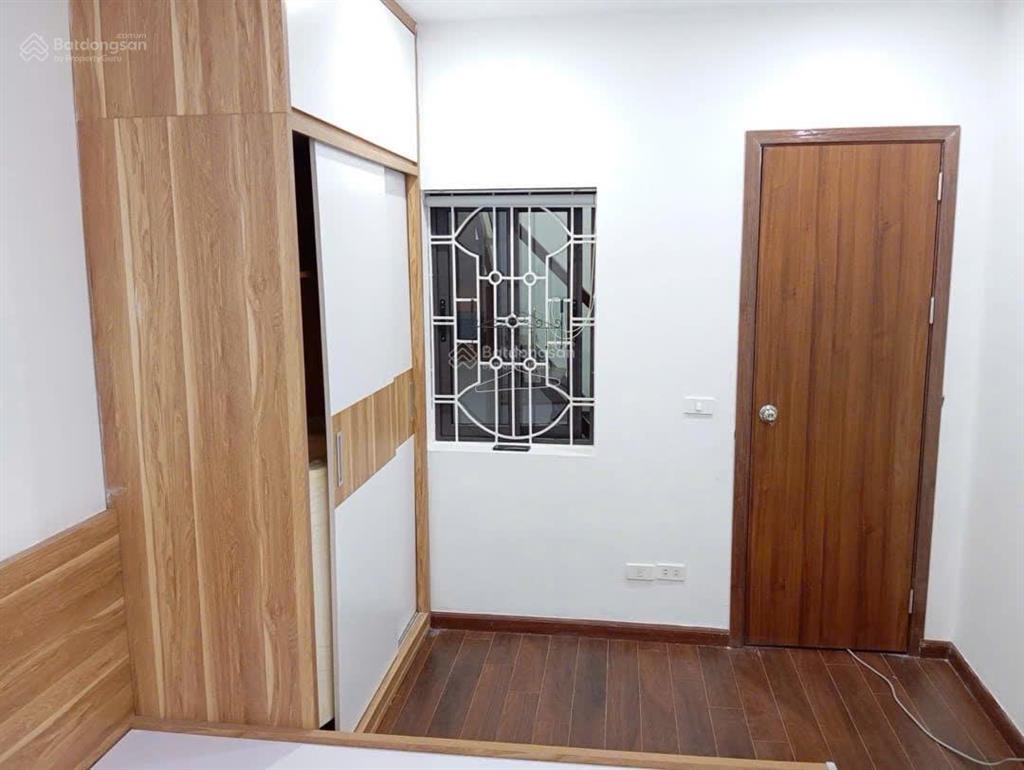 Cần bán gấp nhà nguyễn ngọc nại, cù chính lan, 53m2, ô tô vào nhà, 20m ra phố, nhà có khe thoáng