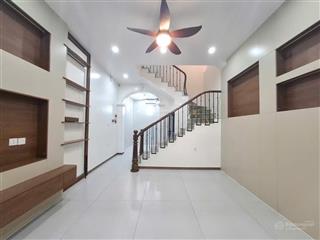 Bán nhà trường chinh, tam khương, 43m2x5 tầng, 3 mặt thoáng, ngõ thông, nhà đẹp, gần ngã tư sở